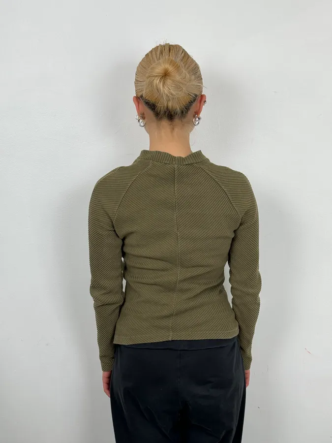 2000s Dries Van Noten Classy Minimalist Khaki Sweater - Image 2