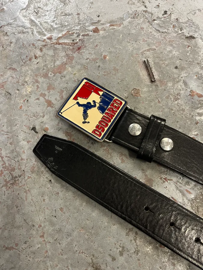 2000s Dsquared2 Black Leather Ski Buckle Belt - Image 5