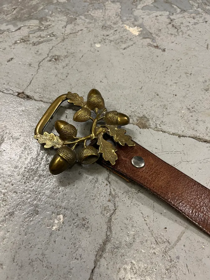 2000s Dsquared2 Nuts & Leaves Bucke Brown Leather Belt - Image 3