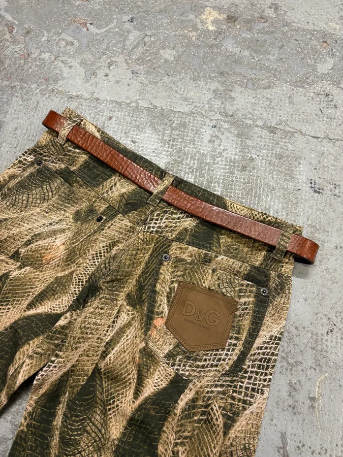 2000s Dsquared2 Red Buckle Brown Leather Belt - Image 2