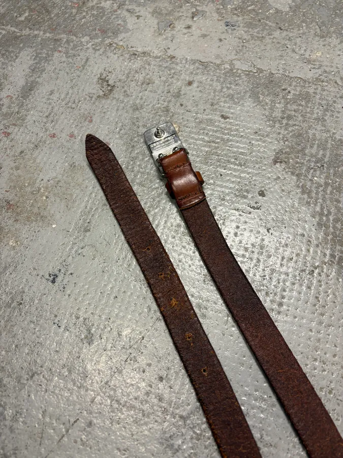 2000s Dsquared2 Red Buckle Brown Leather Belt - Image 4