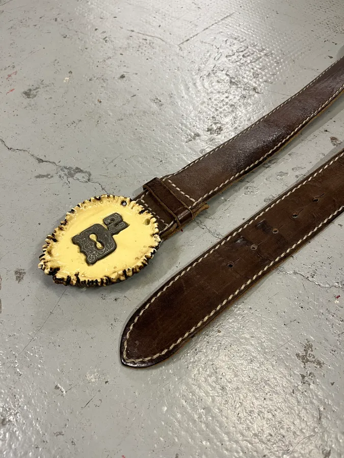 2000s Dsquared2 Trunk Wood Buckle Brown Leather Belt - Image 4