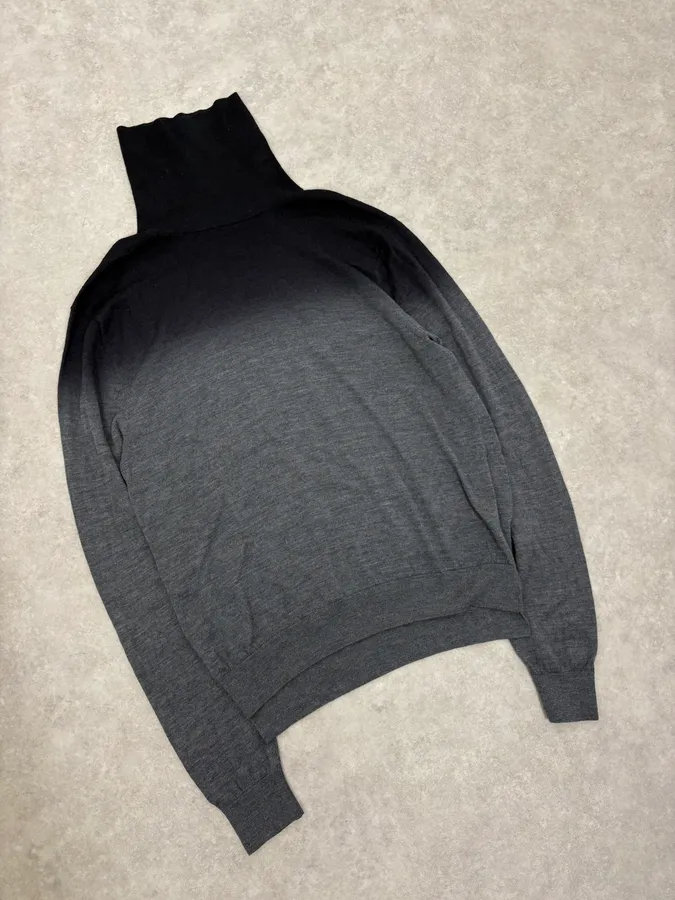 2000s Emporio Armani Gradient Black Grey Turtleneck - Image 4