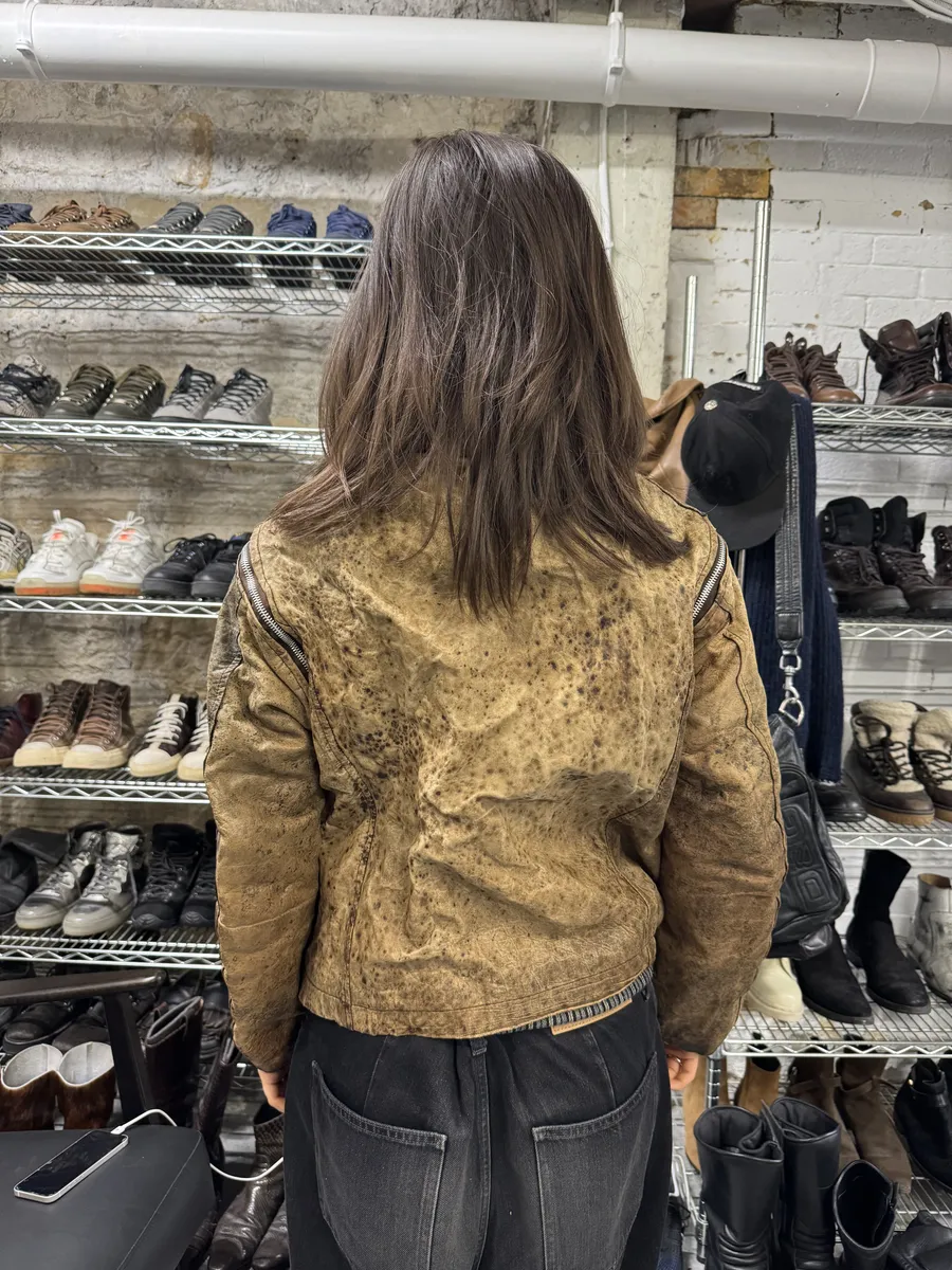 2000s Eroded Brown Archive Leather Jacket with Detachable Sleeves - Image 4