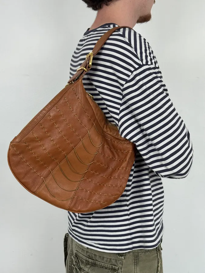 2000s Fendi Brown Leather Scalloped Detail Shoulder Bag - Image 3