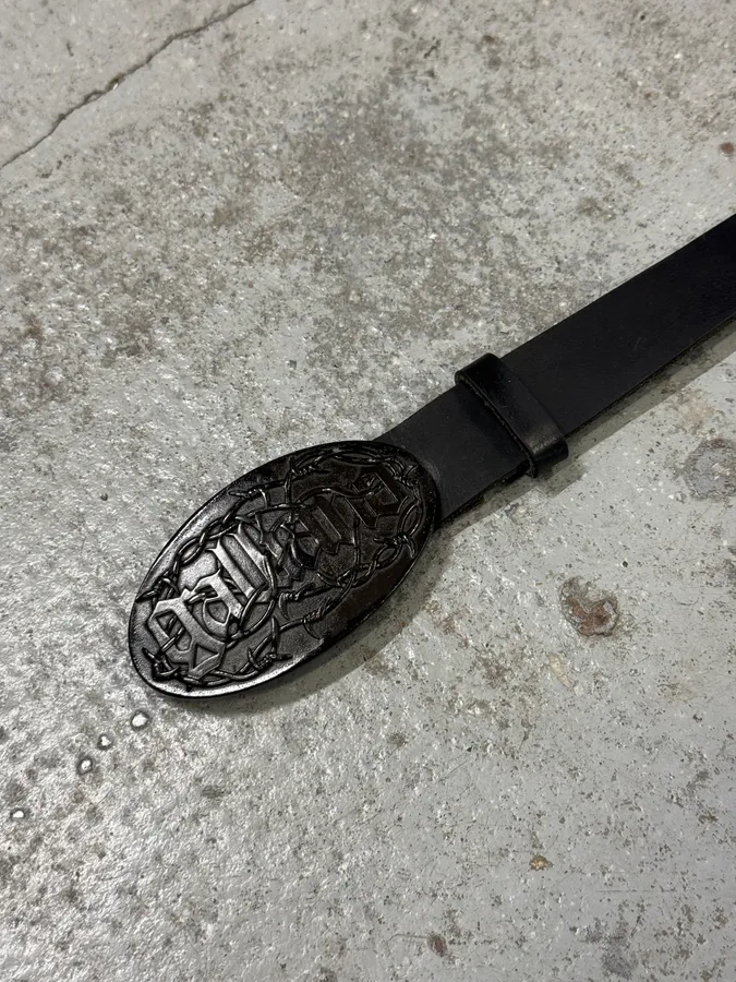 2000s Galliano Wire Buckle Black Leather Belt - Image 5