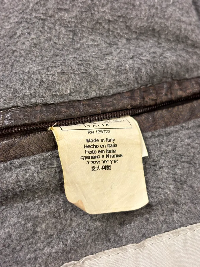 2000s Gianfranco Ferré Biker Textured Brown Leather Jacket - Image 11