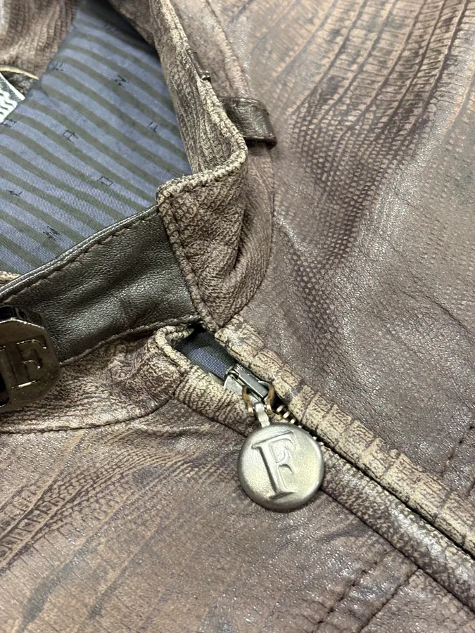 2000s Gianfranco Ferré Biker Textured Brown Leather Jacket - Image 8