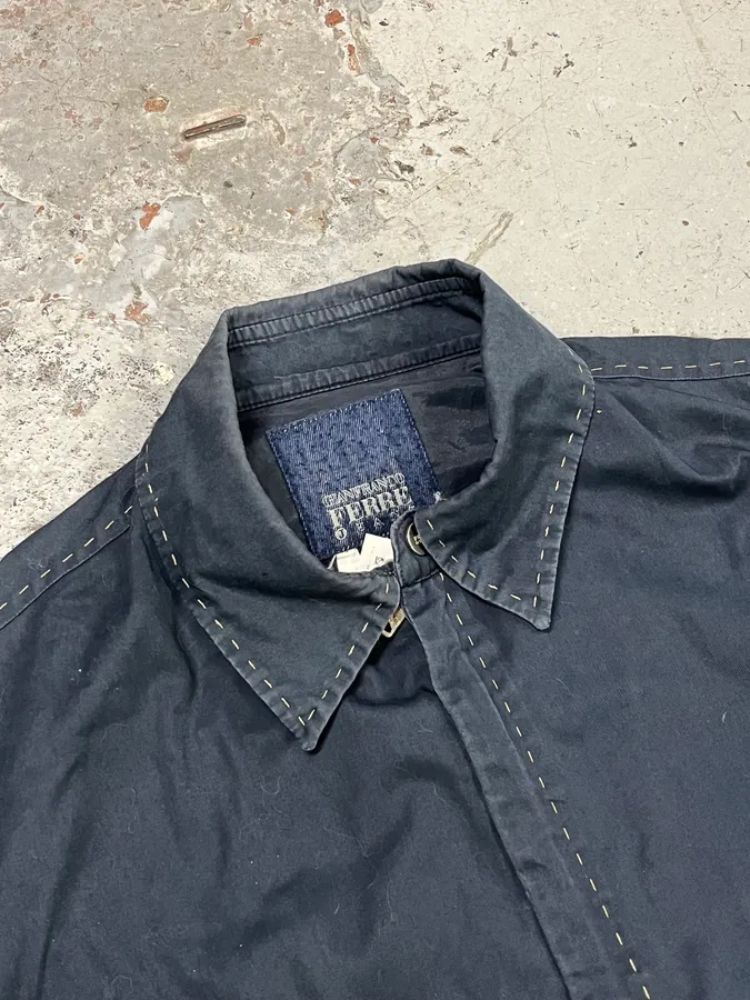 2000s Gianfranco Ferré Buttoned Navy Minimalist Jacket - Image 4