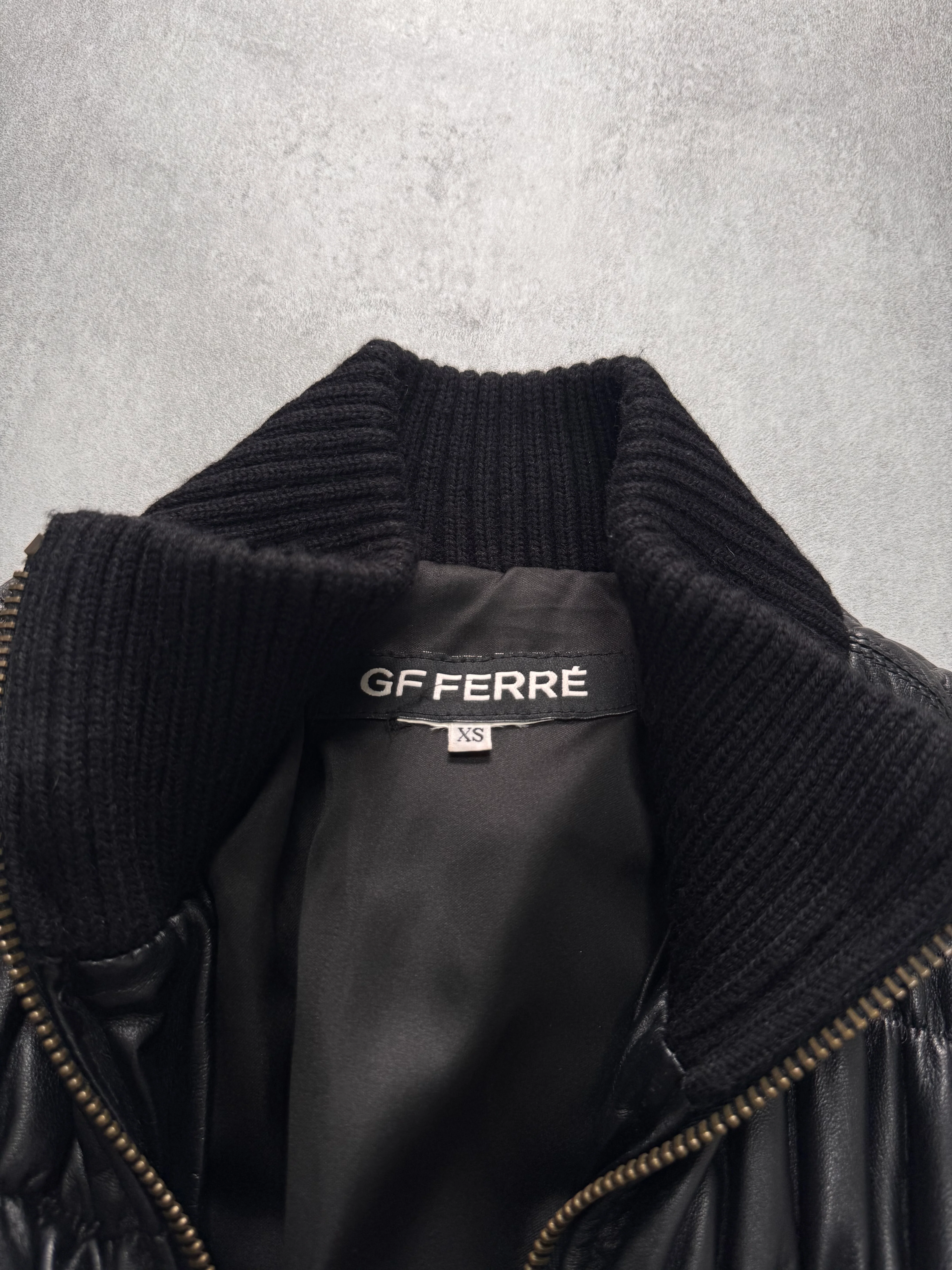 2000s Gianfranco Ferré Plissé Hybrid Black Leather Cropped Jacket - Image 4