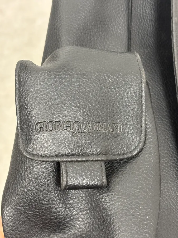 2000s Giorgio Armani Black Minimalist Leather Shoulder Bag - Image 9