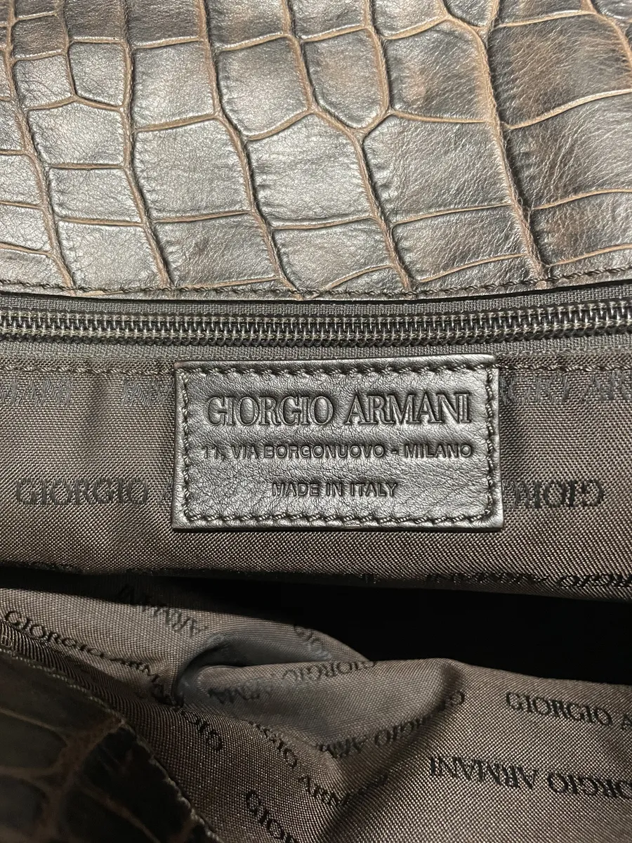 2000s Giorgio Armani Crocodile Effect Leather Messenger Bag - Image 8