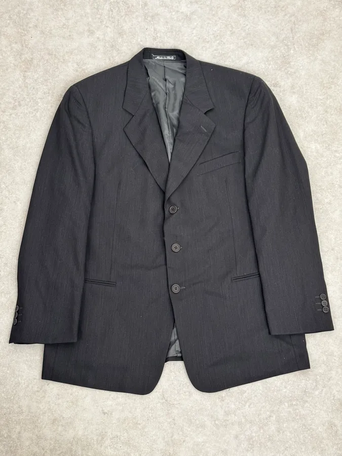 2000s Giorgio Armani Grey Wool Full Italian Suit Set - Image 2