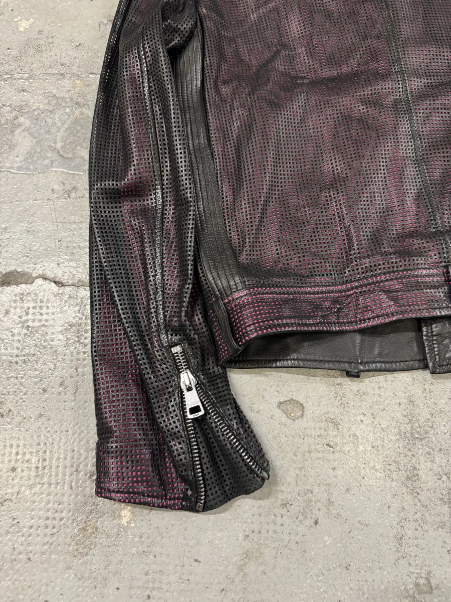2000s Gucci Asymmetrical Perfored Biker Black & Pink Leather Jacket - Image 8