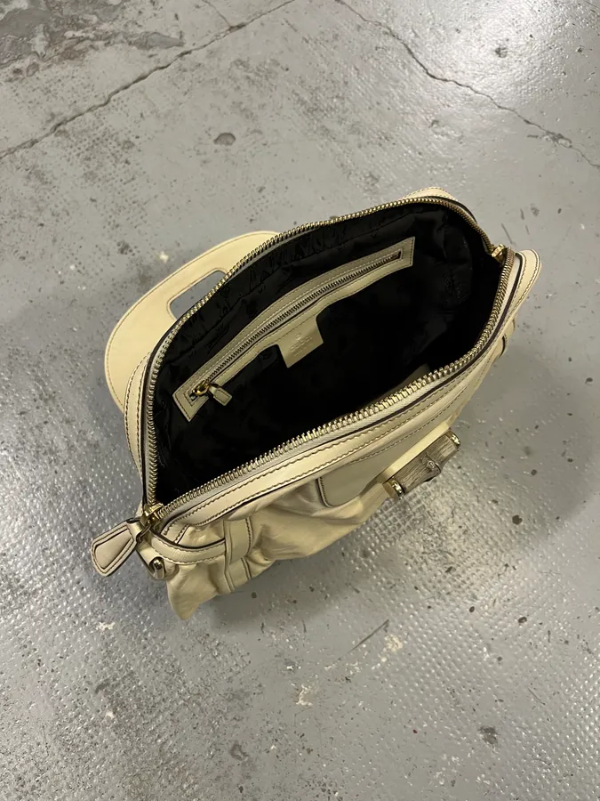 2000s Gucci Bamboo Creamy White Leather Handle Bag - Image 10
