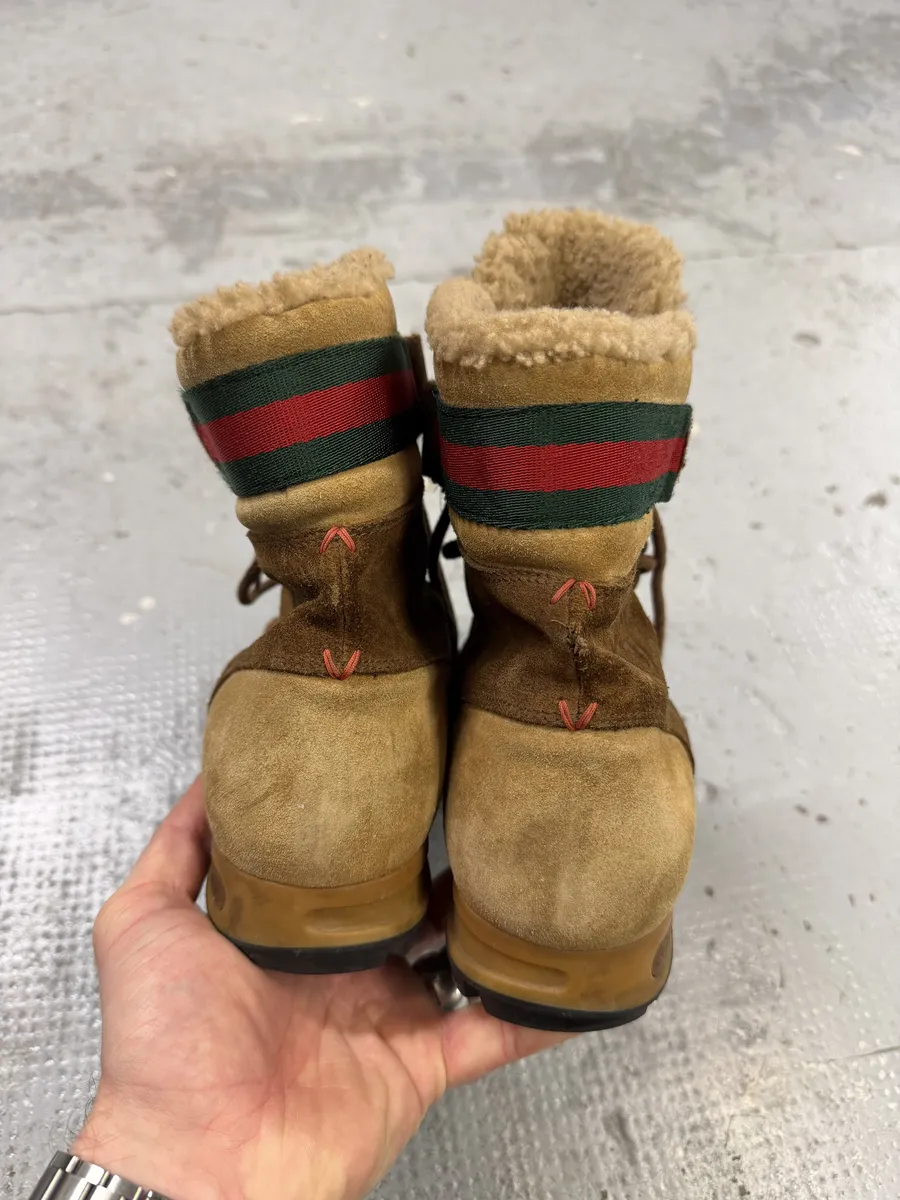 2000s Gucci Beige & Brown Shearling Boots - Image 7