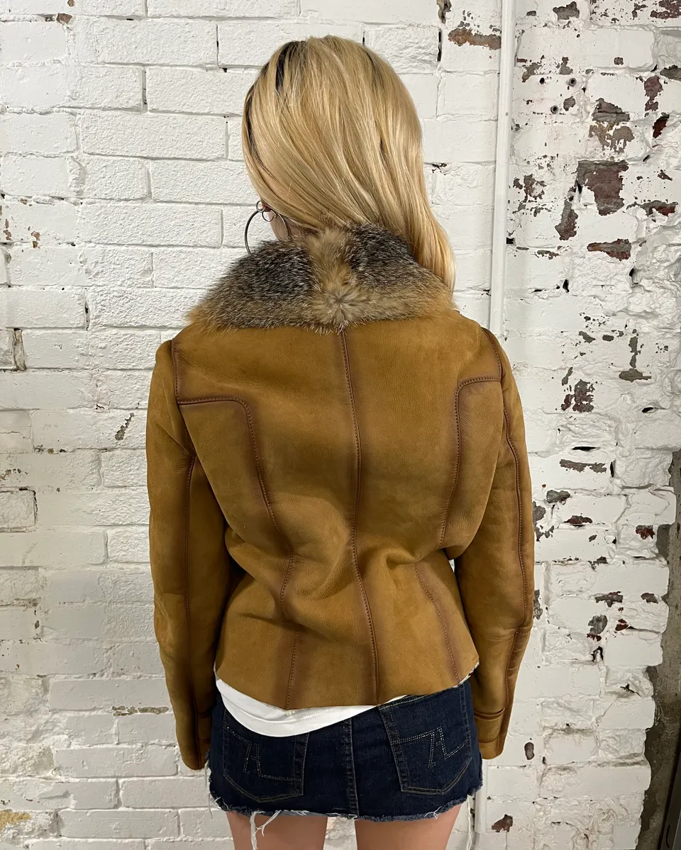2000s Gucci Beige Fur Collar Double-Breasted Jacket by Frida Giannini - Image 3