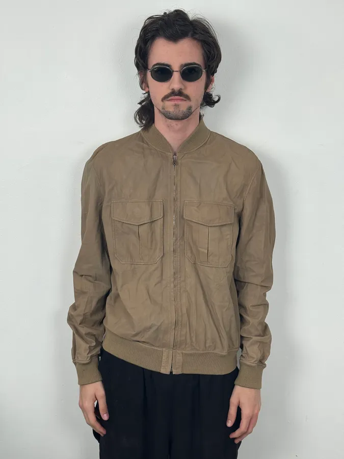 2000s Gucci Beige Leather Bomber Jacket - Image 2