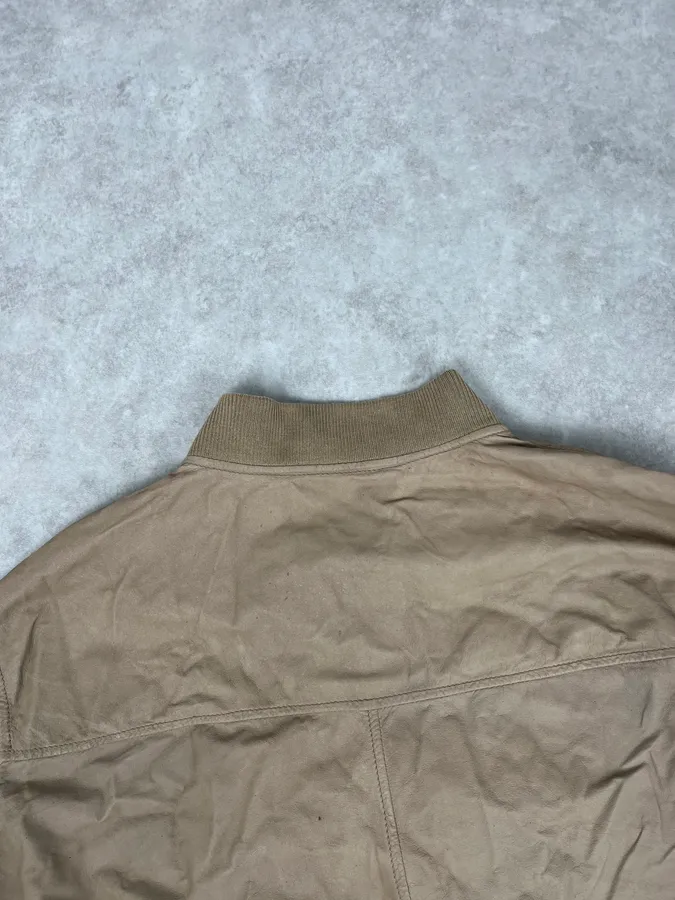 2000s Gucci Beige Leather Bomber Jacket - Image 8