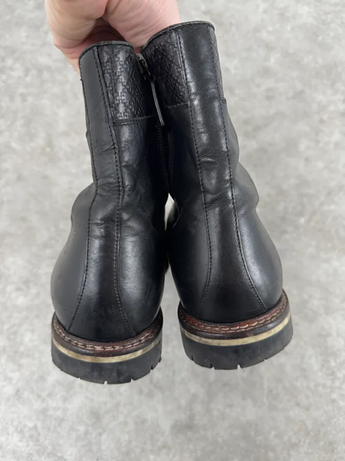 2000s Gucci Black Ankle Leather Boots - Image 6