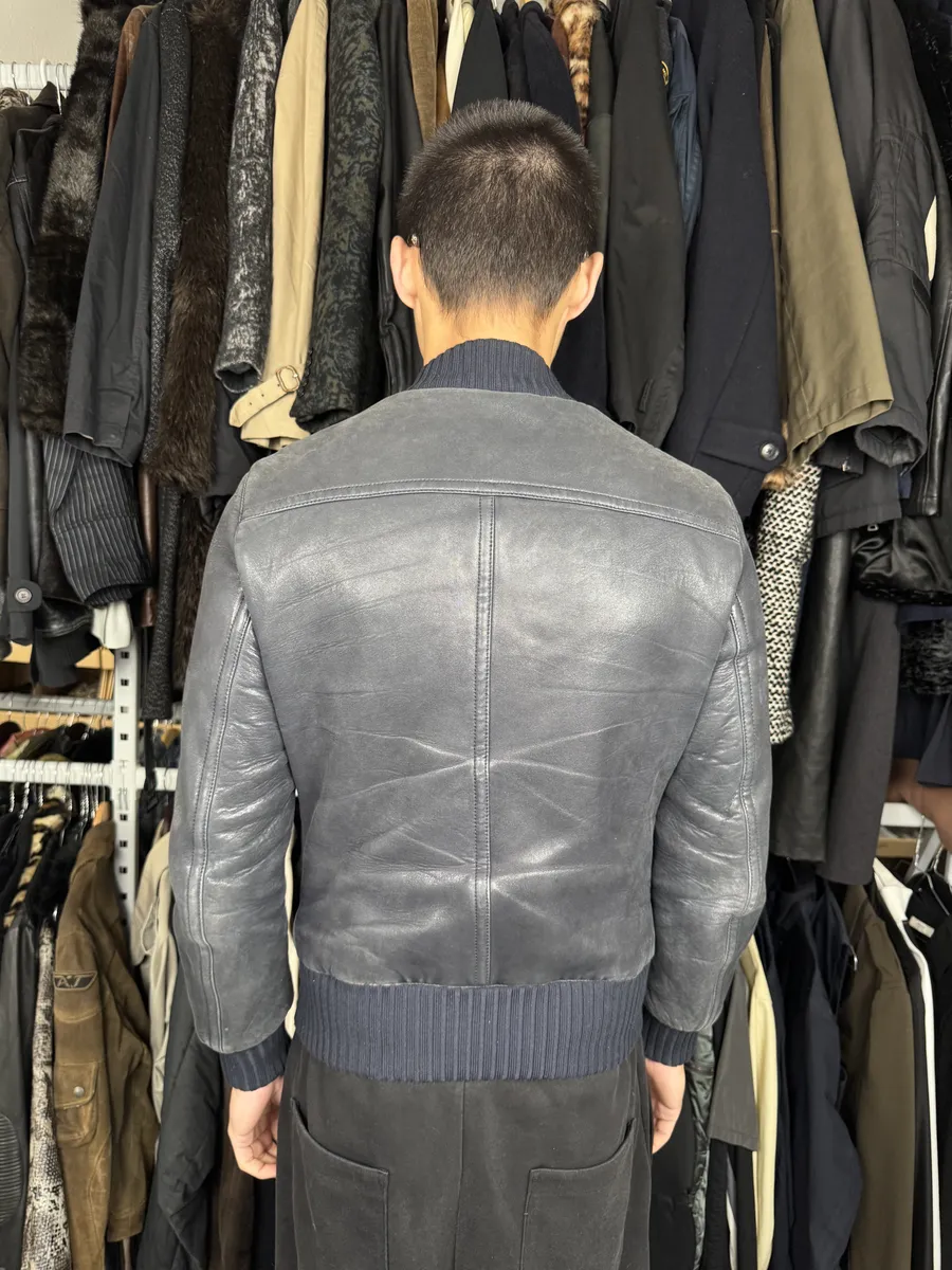 2000s Gucci Black Buttoned Leather Bomber Jacket - Image 3