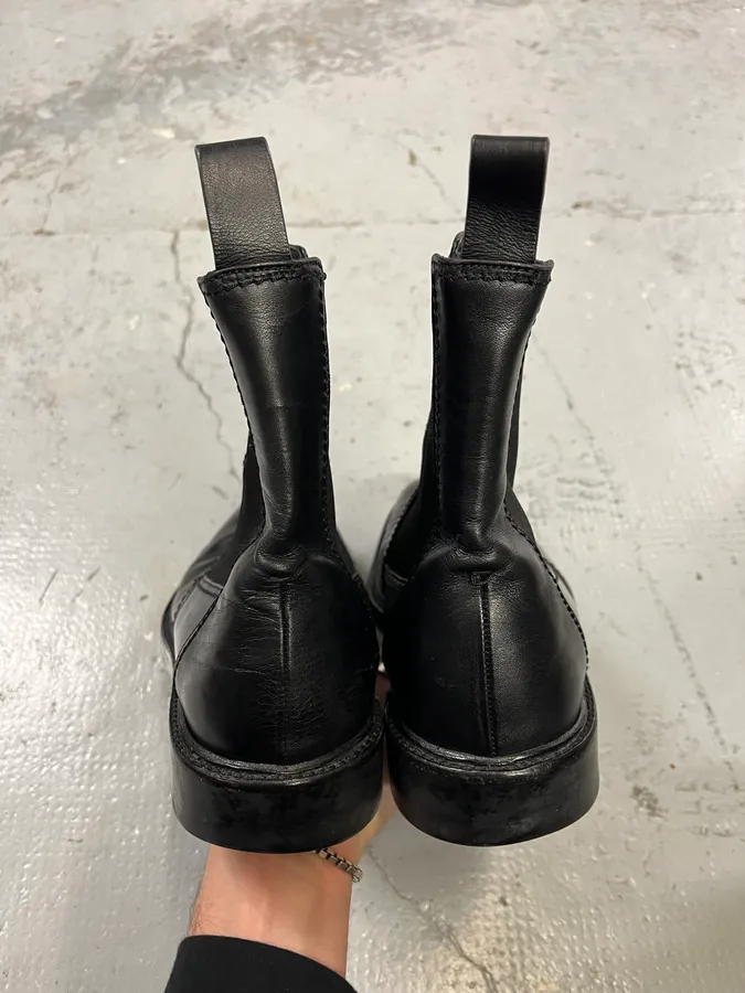 2000s Gucci Black Leather Ankle Boots - Image 5
