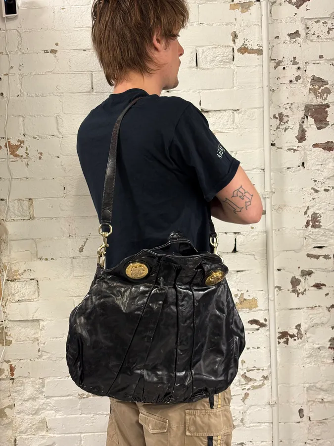 2000s Gucci Black Leather Hysteria Handle Bag - Image 3
