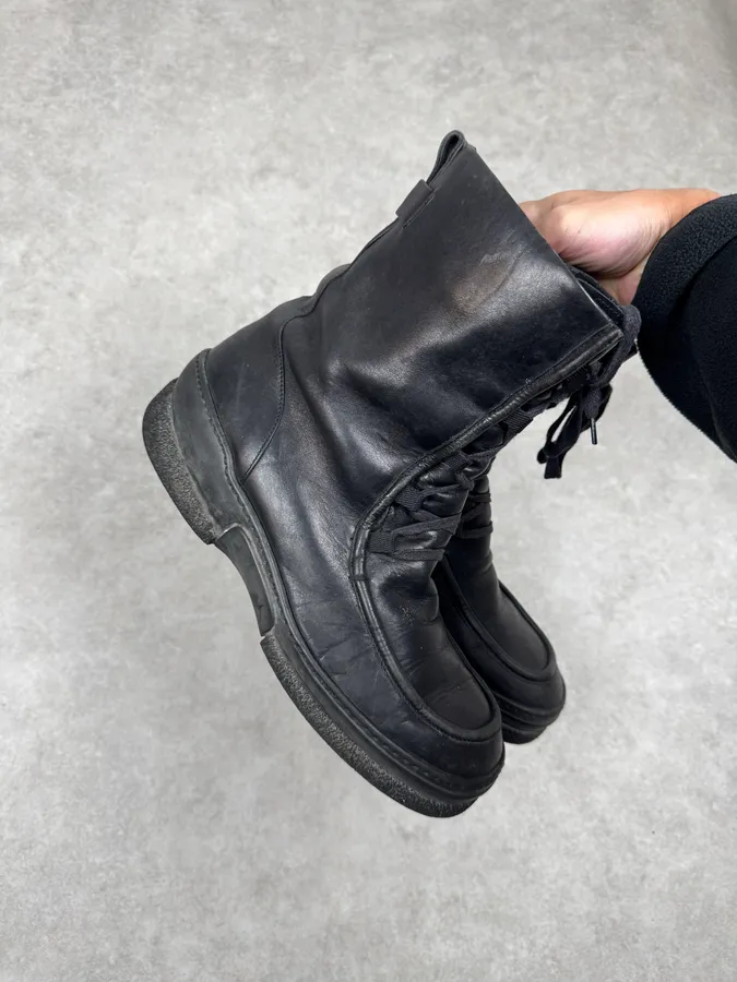 2000s Gucci Black Leather Lace-up Boots - Image 3