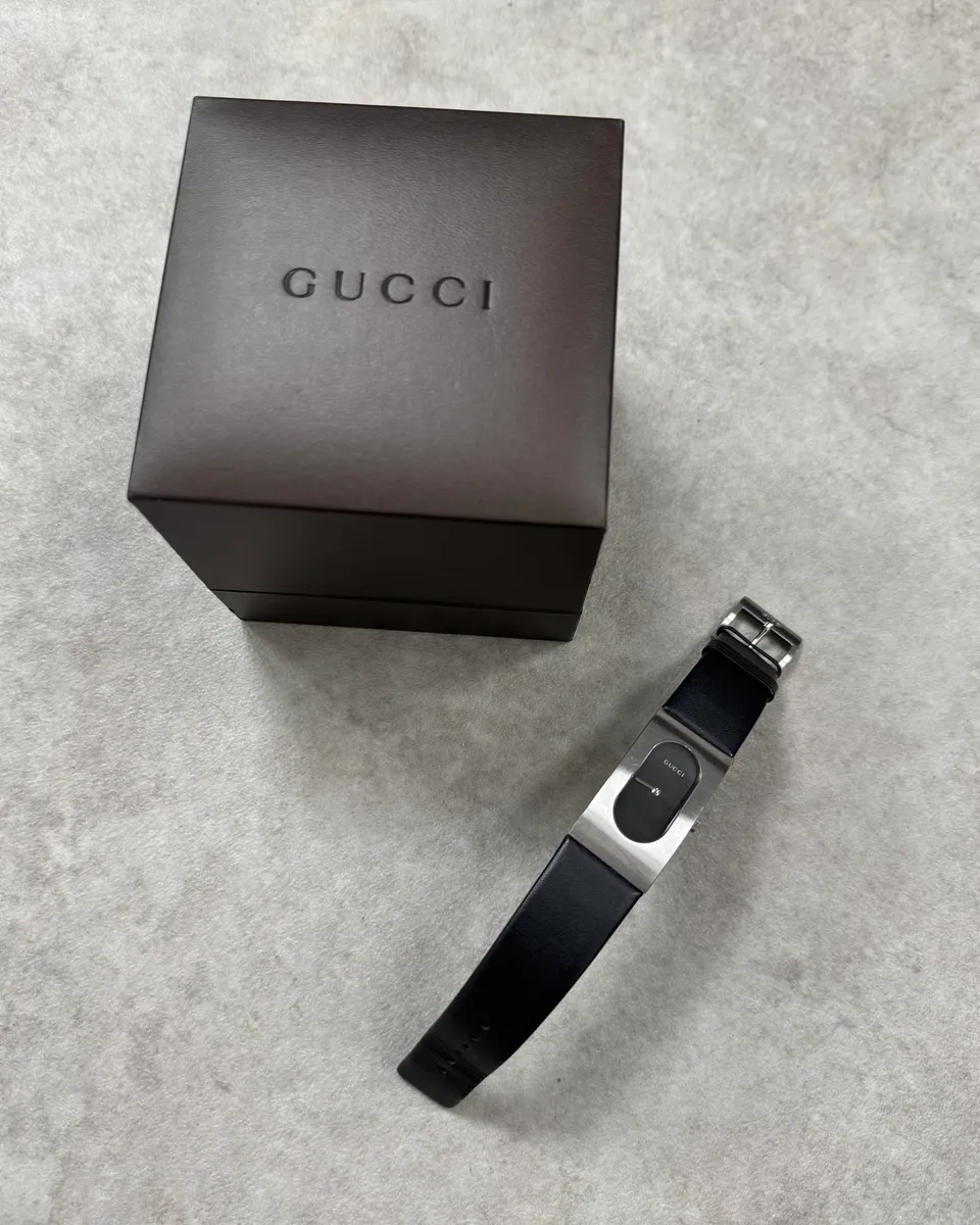 2000s Gucci Black Leather Stainless Steel Watch