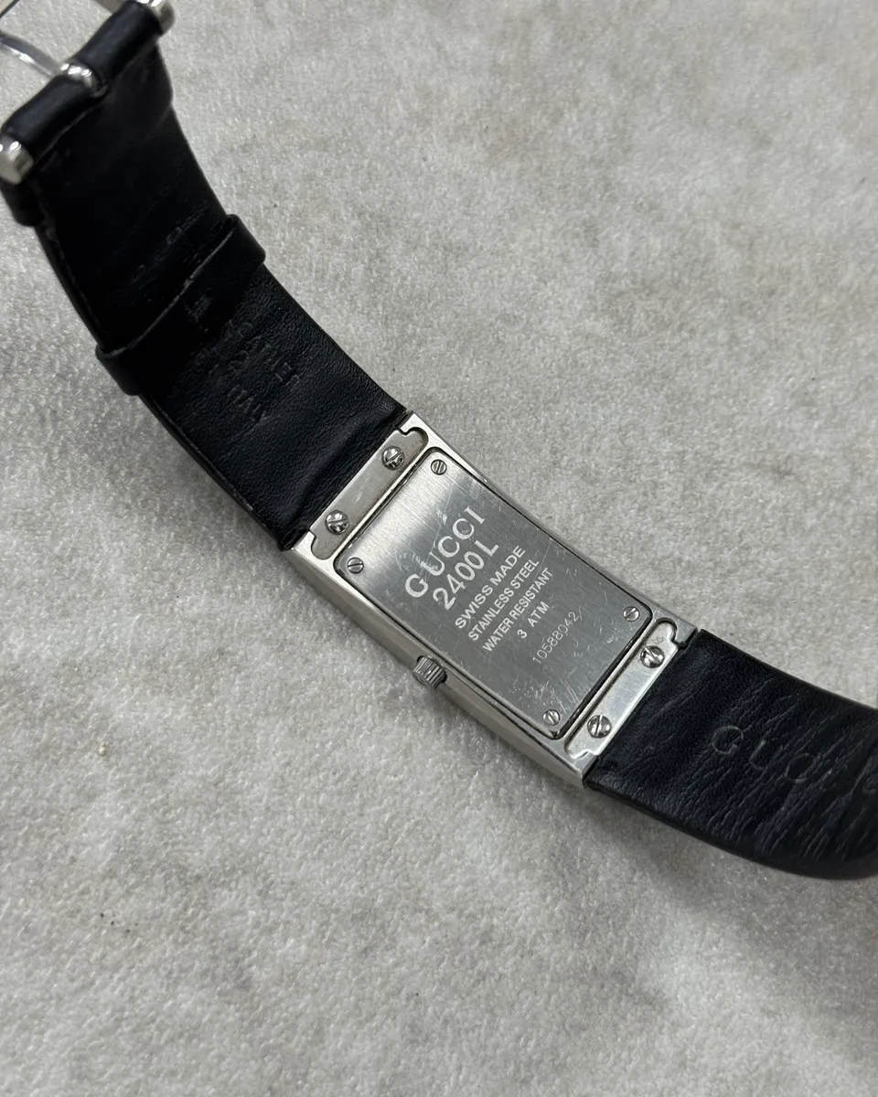 2000s Gucci Black Leather Stainless Steel Watch - Image 11