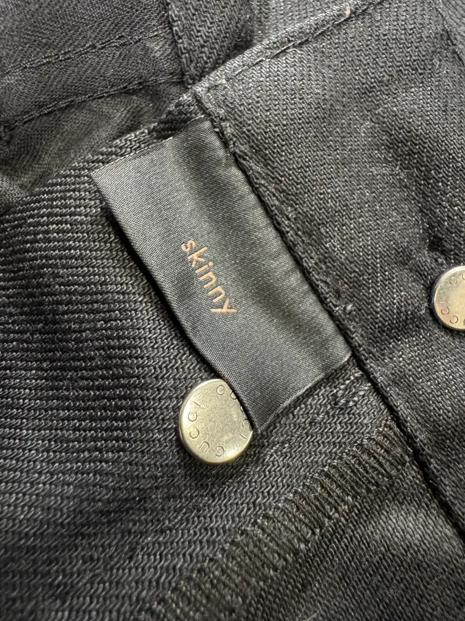 2000s Gucci Black Skinny Washed Jeans - Image 9