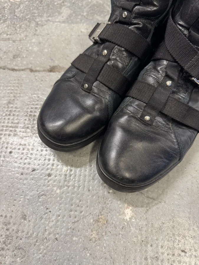 2000s Gucci Black Strap Buckle Mid Sneakers - Image 3