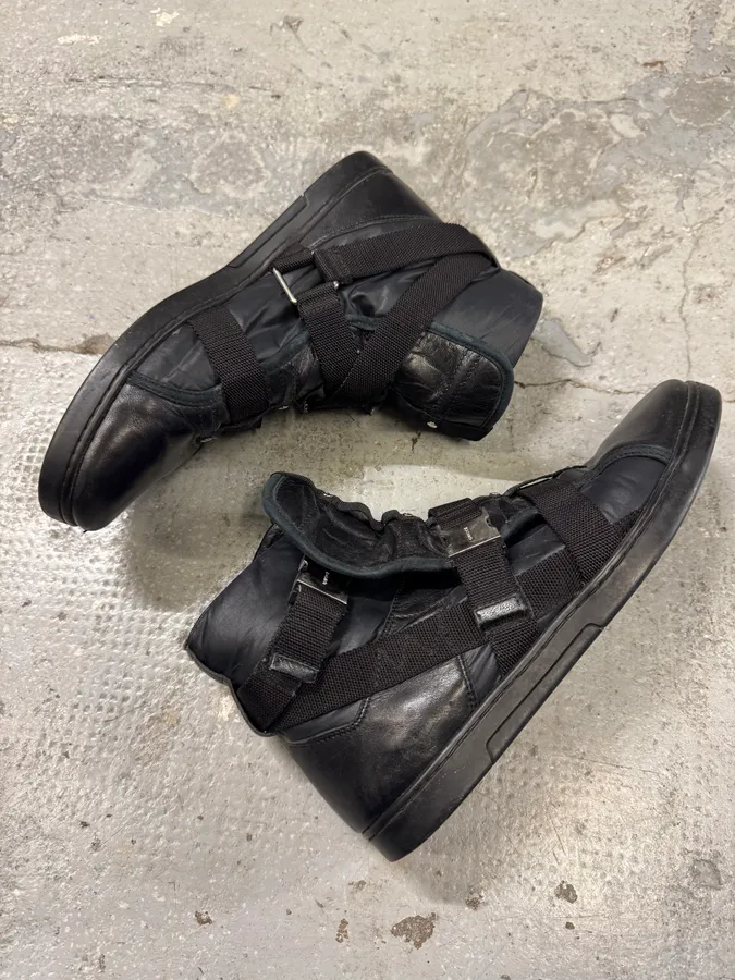 2000s Gucci Black Strap Buckle Mid Sneakers - Image 5