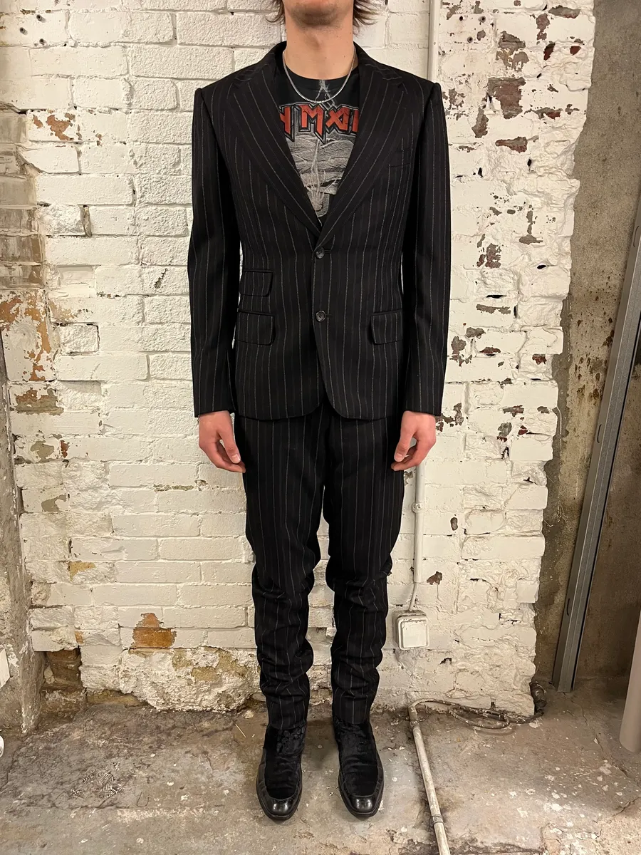 2000s Gucci Black Wool Pinstriped Suit by Tom Ford - Image 2