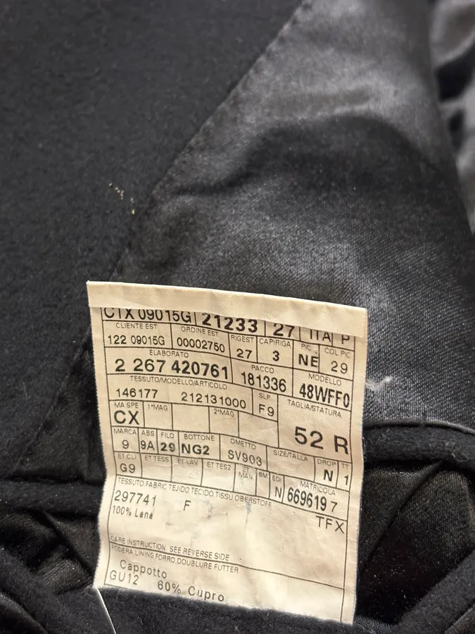 2000s Gucci Black Wool Premium Classy Long Coat - Image 9