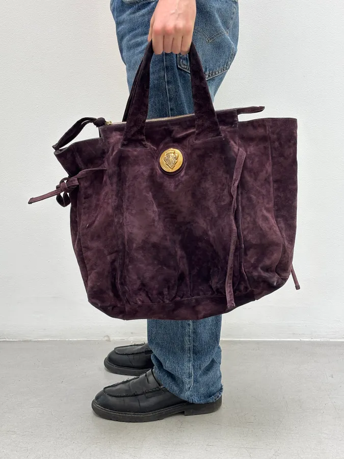 2000s Gucci Bordeaux Suede Hysteria Handle Bag by Frida Giannini - Image 3