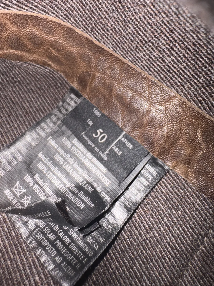2000s Gucci Brown Buttoned Minimalistic Leather Jacket - Image 13