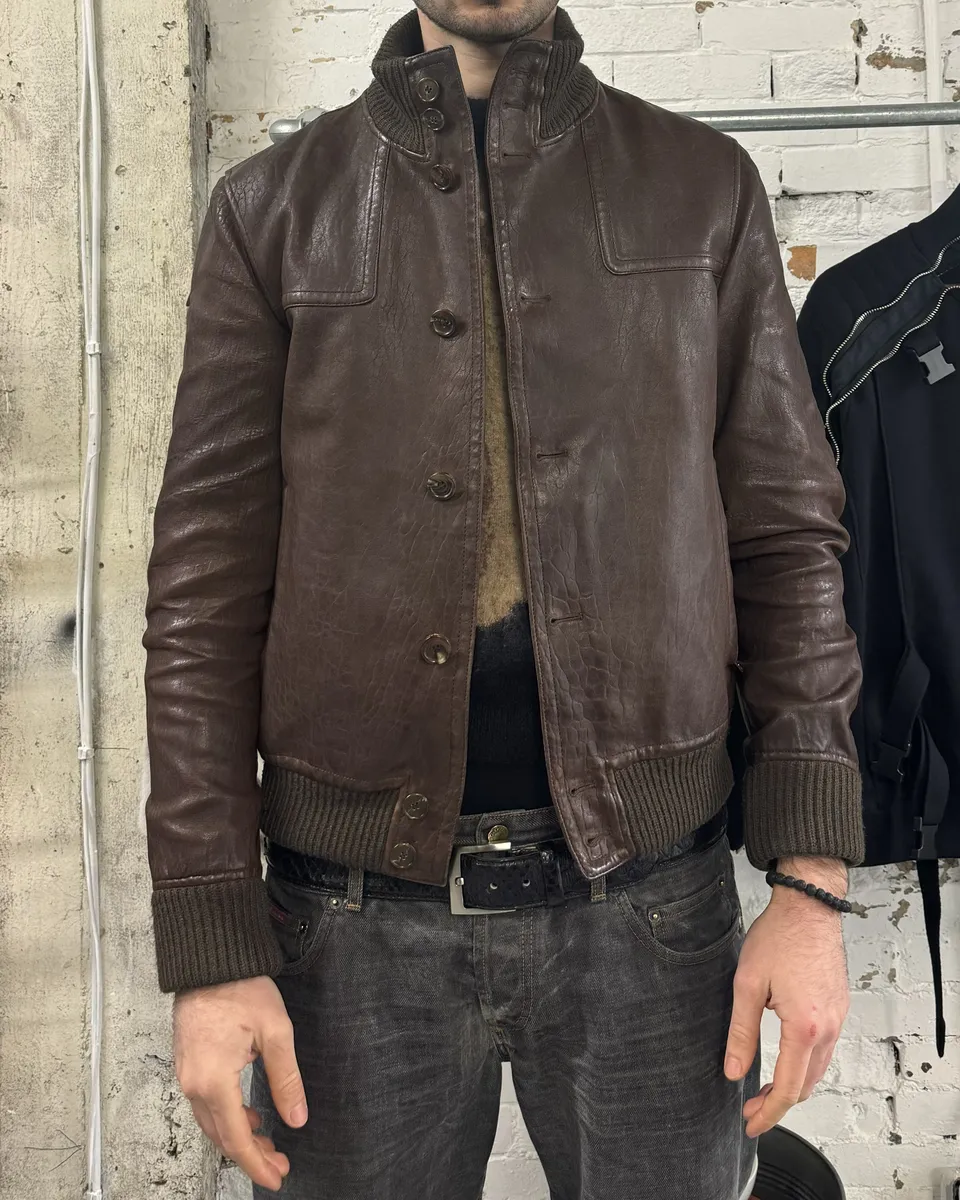 2000s Gucci Brown Buttoned Minimalistic Leather Jacket - Image 3