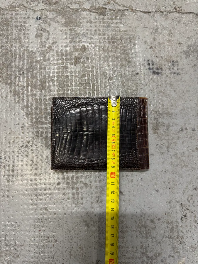 2000s Gucci Brown Crocodile Effect Leather Wallet - Image 8