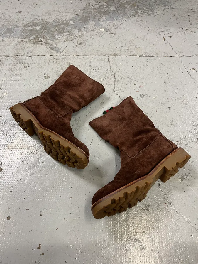 2000s Gucci Brown Snow Brown Suede Boots - Image 3