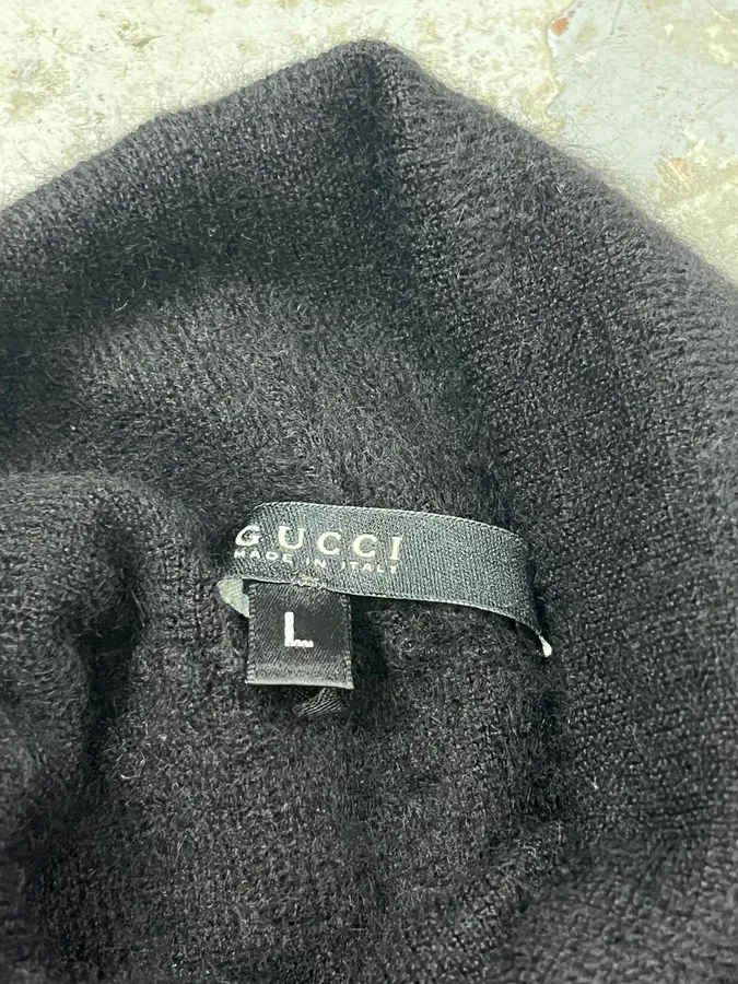 2000s Gucci Cashmere Black Turtleneck - Image 4