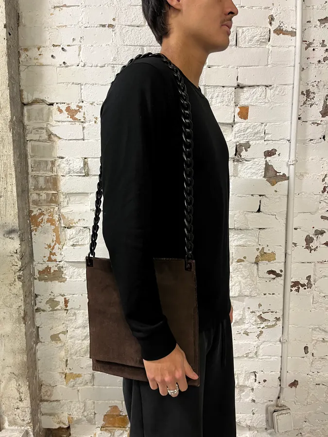 2000s Gucci Chain Brown Suede Leather Bag - Image 2