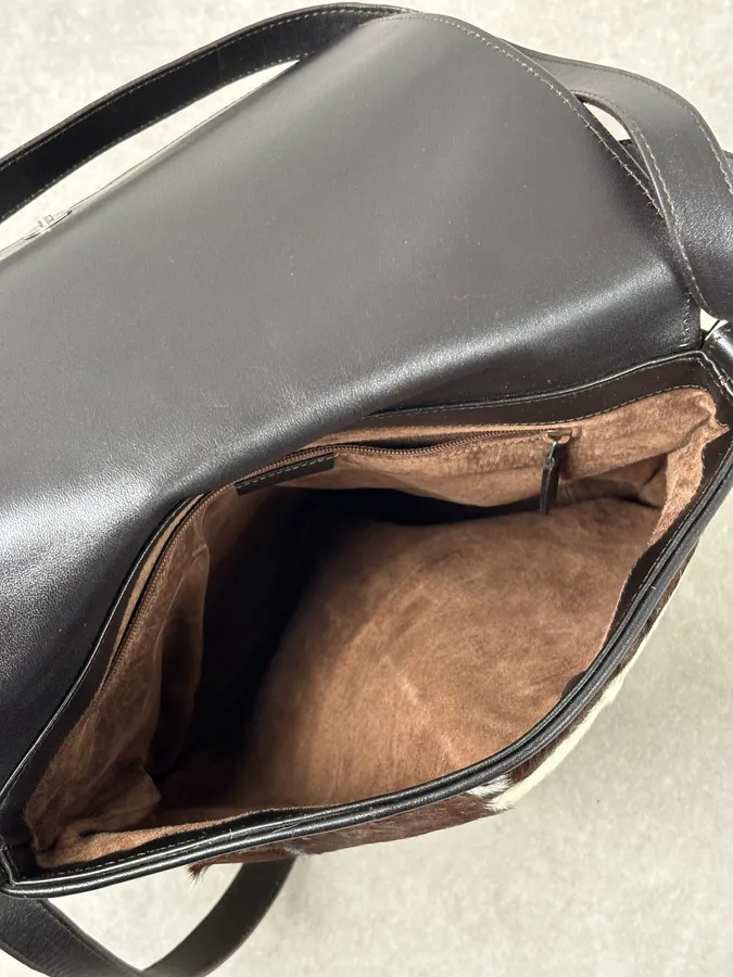2000s Gucci Creamy Fur Cowhide Effect Shoulder Bag - Image 14