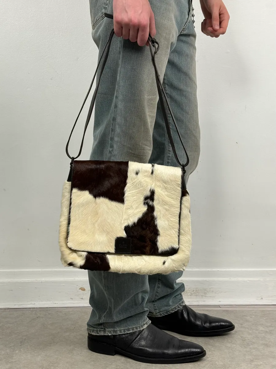 2000s Gucci Creamy Fur Cowhide Effect Shoulder Bag - Image 2