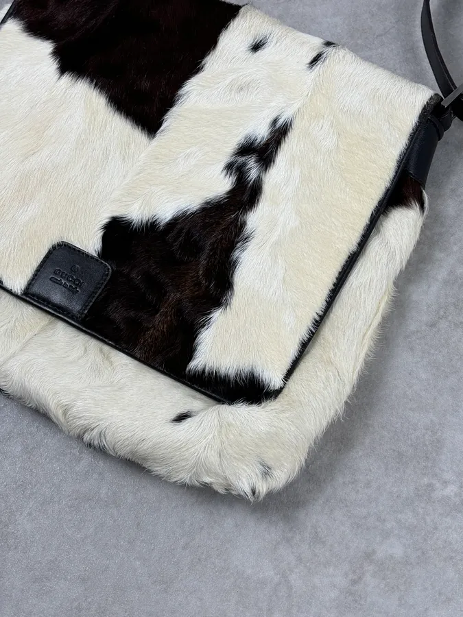 2000s Gucci Creamy Fur Cowhide Effect Shoulder Bag - Image 7