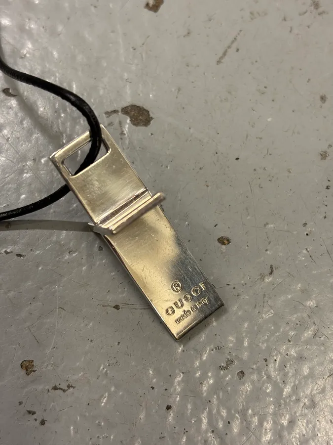 2000s Gucci Cross Pendant Necklace by Tom Ford - Image 7