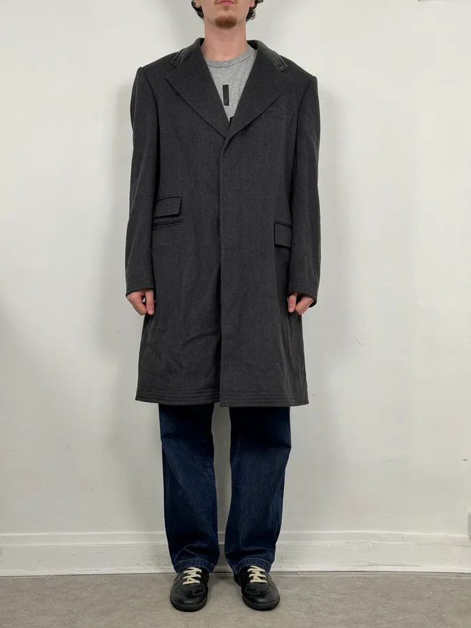 2000s Gucci Grey Wool Classy Long Coat - Image 2