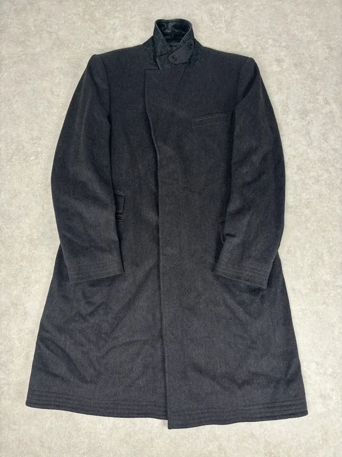 2000s Gucci Grey Wool Classy Long Coat - Image 4