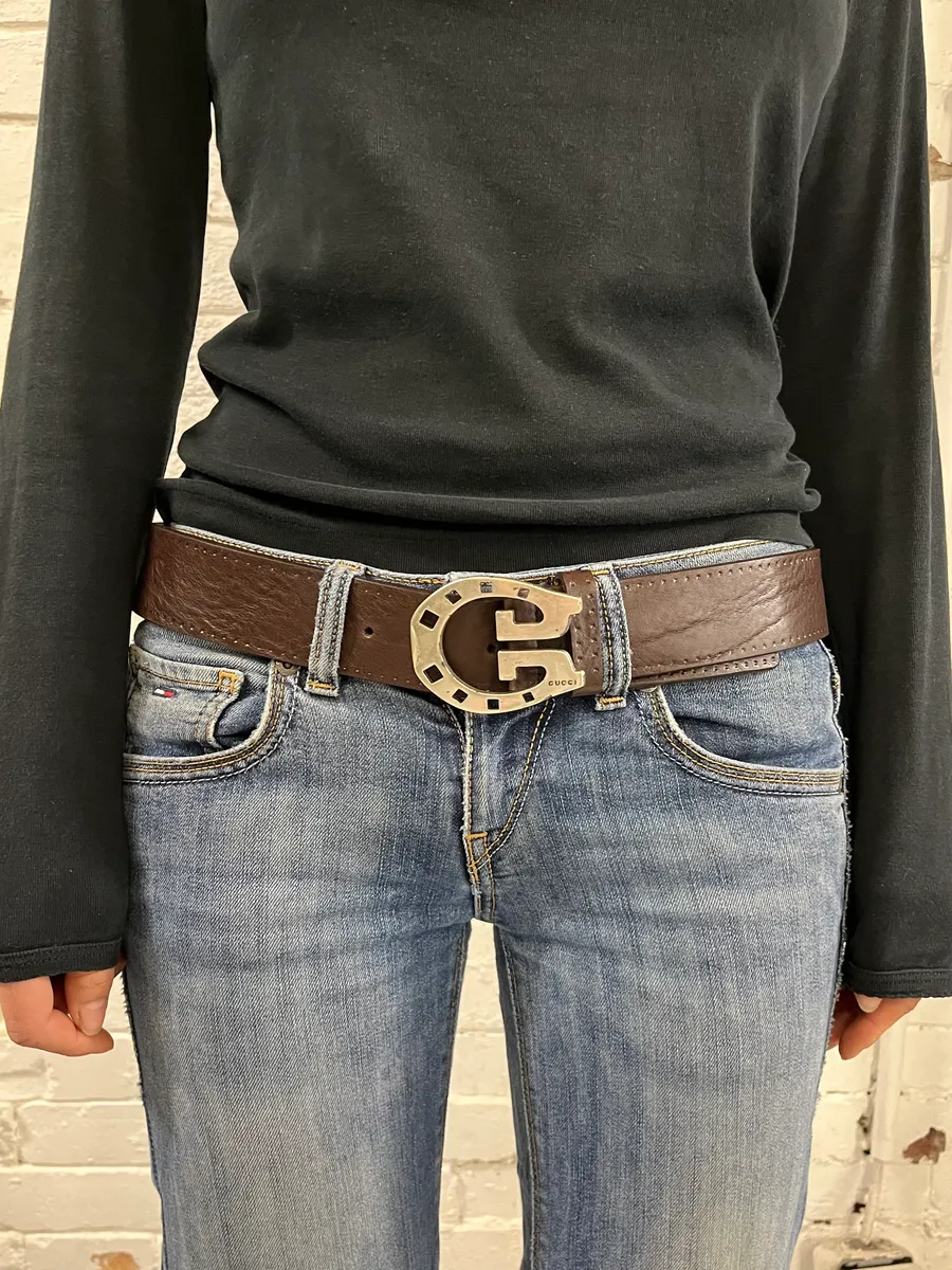 2000s Gucci Horseshoe Buckle Brown Leather Belt - Image 2