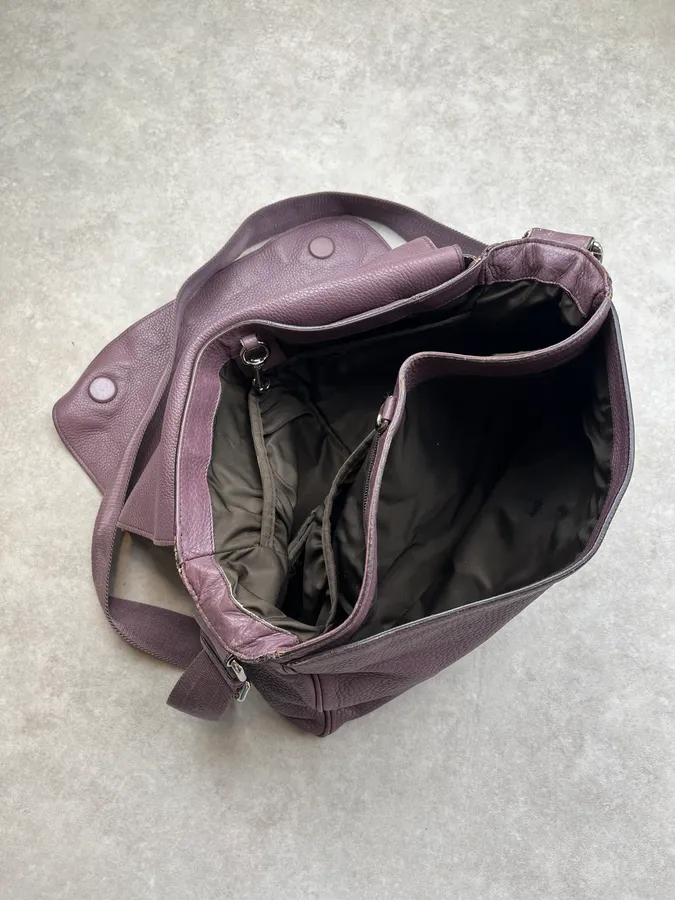 2000s Gucci Mauve Leather Messenger Bag by Frida Giannini - Image 6